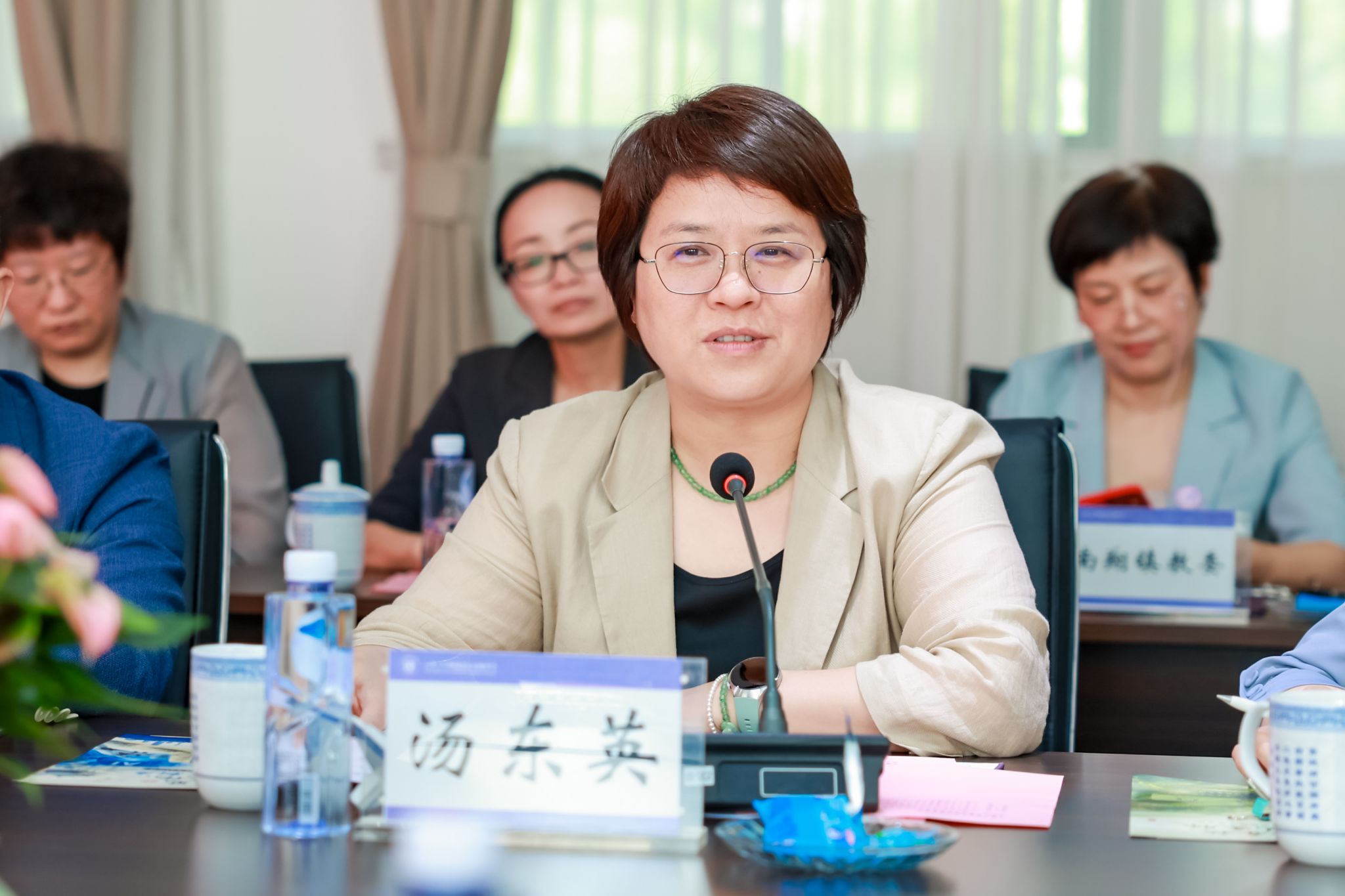 辅导讲话-嘉定区副区长 汤东英.jpeg 辅导讲话-嘉定区副区长 汤东英.jpeg